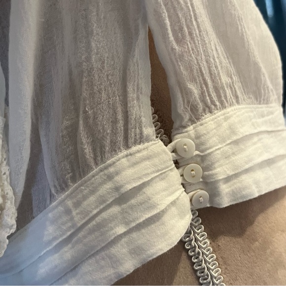 Olivaceous White Lace-Effect Trim Blouse Sz 2 - Picture 7 of 7